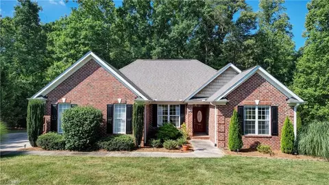 120 Keel Ct, Stokesdale, NC 27357