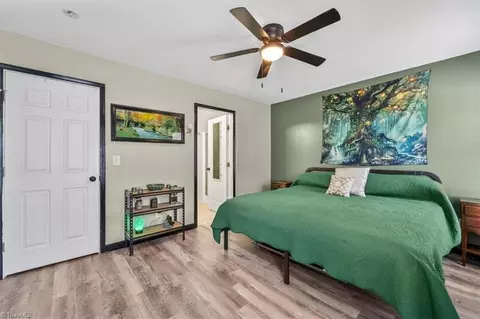 Bedroom - 1306 Crosswinds Dr, High Point, NC 27265 photo 2 of 4