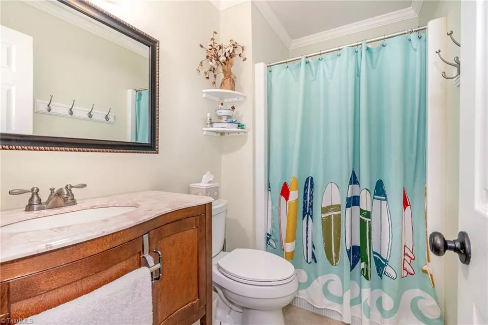 Bath - 137 Golfview Dr, Bermuda Run, NC 27006 photo 2 of 2
