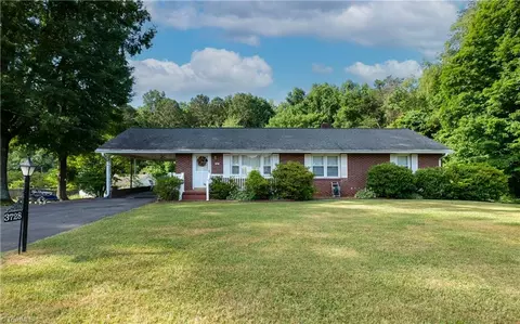3728 Yadkinville Rd, Winston Salem, NC 27106