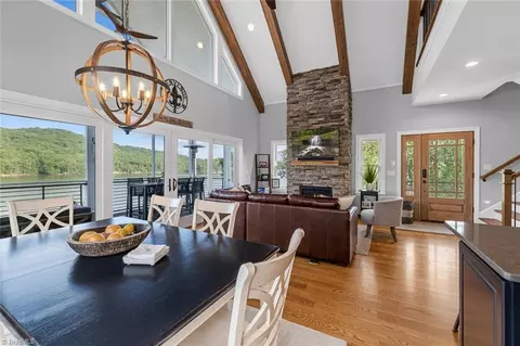 500 Shoreline Rd, New London, NC 28127