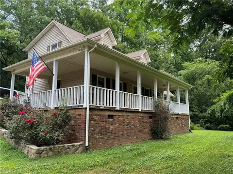 3759 Mount Sinai Rd, North Wilkesboro, NC 28659