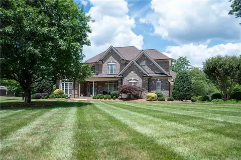 7582 Dubach Rd, Summerfield, NC 27358