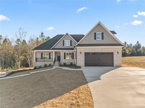 210 Painted Trl, Lexington, NC 27295