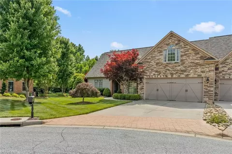 4131 Coachmans Ct, High Point, NC 27262