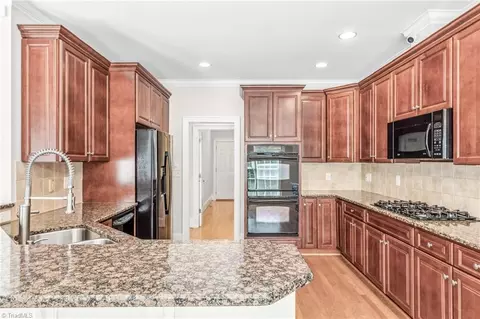 Kitchen - 3831 Edgewater St, High Point, NC 27265 photo 2 of 3