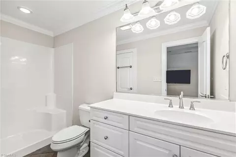Bath - 3831 Edgewater St, High Point, NC 27265 photo 4 of 5