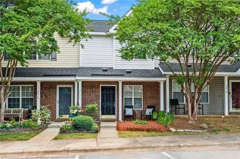 5412 Strasburg Dr, Greensboro, NC 27407