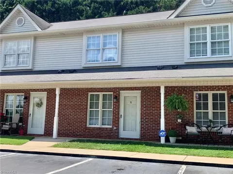 525 Highland Park Dr #K, Eden, NC 27288