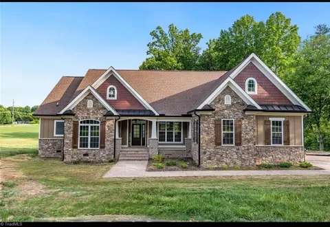 7180 Idlewild Haven Ct, Kernersville, NC 27284