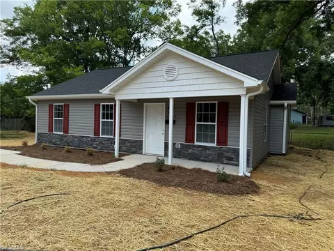 2005 Etta Ct, Greensboro, NC 27406