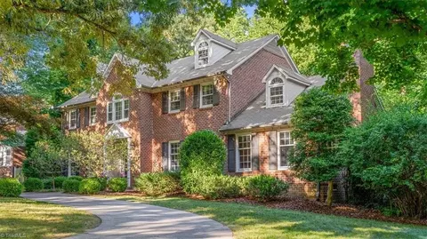 3800 Meredith Dr, Greensboro, NC 27408