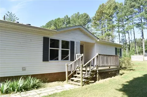 140 Belaire Ln, Mocksville, NC 27028
