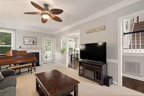3913 Deerfield St, High Point, NC 27265 photo 5