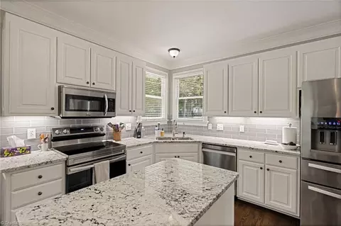 3913 Deerfield St, High Point, NC 27265 photo 14