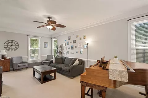 3913 Deerfield St, High Point, NC 27265 photo 7