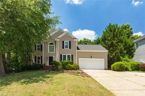 3913 Deerfield St, High Point, NC 27265