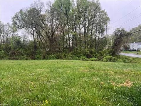 1613 Potts Ave, High Point, NC 27260