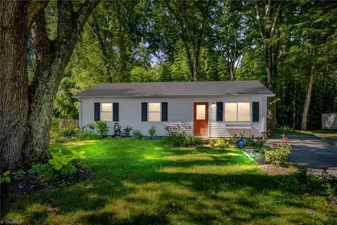 324 Weatherford Dr, King, NC 27021