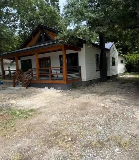 1815 Martin Luther King Jr Dr, Greensboro, NC 27406