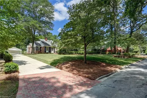 613 W Kemp Rd, Greensboro, NC 27410