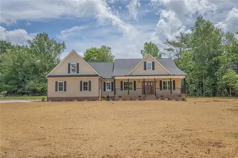 7818 Whipple Trl, Greensboro, NC 27455