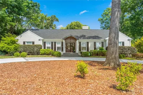 100 Knollwood Dr, Greensboro, NC 27403