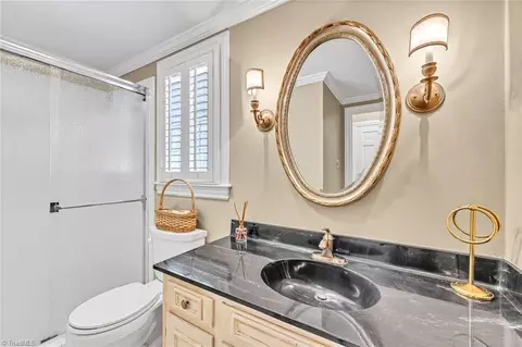 Bath - 978 Nottingham Rd, High Point, NC 27262 photo 1 of 4