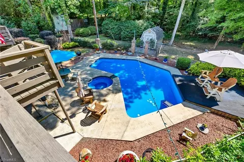 Exterior - 978 Nottingham Rd, High Point, NC 27262 photo 10 of 12