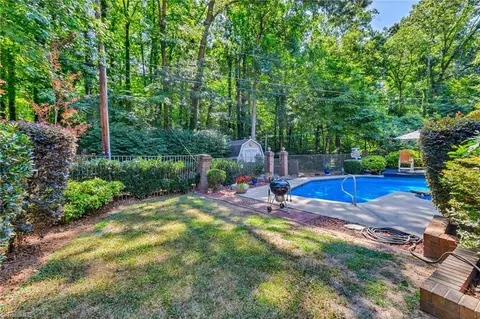 Exterior - 978 Nottingham Rd, High Point, NC 27262 photo 6 of 12