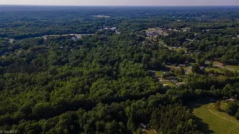 327 High Meadows Rd, Thomasville, NC 27360 photo 10