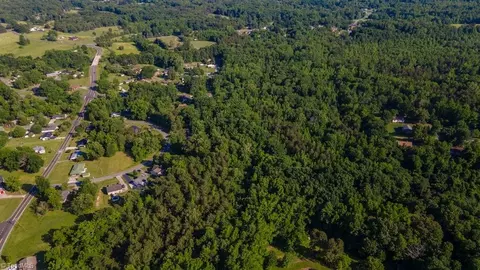 327 High Meadows Rd, Thomasville, NC 27360 photo 6
