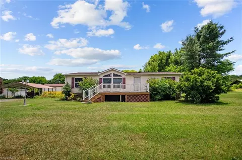 334 Potts Rd, Advance, NC 27006