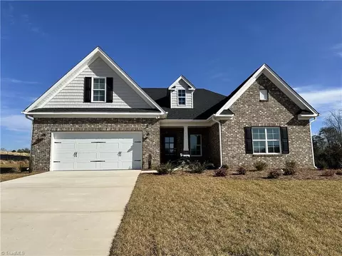 217 Grandworth Way, King, NC 27021