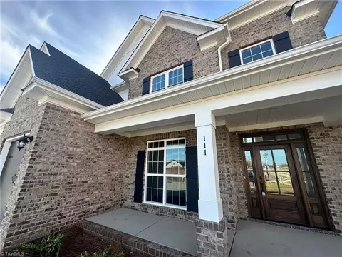 111 James Glen Ct, King, NC 27021 photo 2