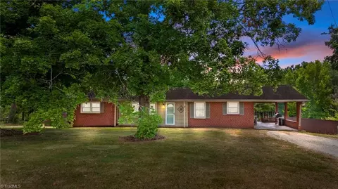 6047 Nc Highway 150 S, Lexington, NC 27295
