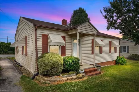 126 Brown St W, Randleman, NC 27317