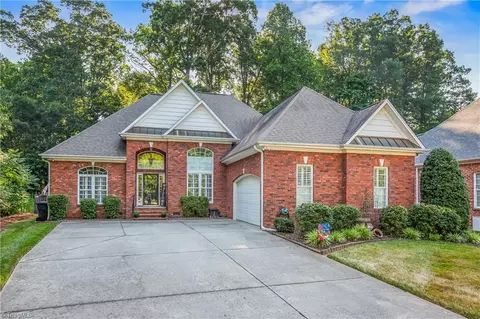 6019 White Oak Ct, Kernersville, NC 27284