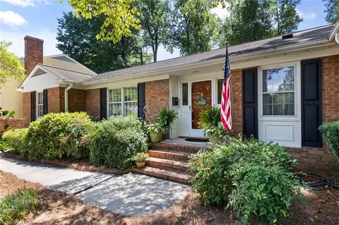 1617 Alderman Dr, Greensboro, NC 27408