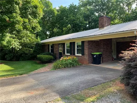 193 Ponders Creek Dr, Lexington, NC 27292