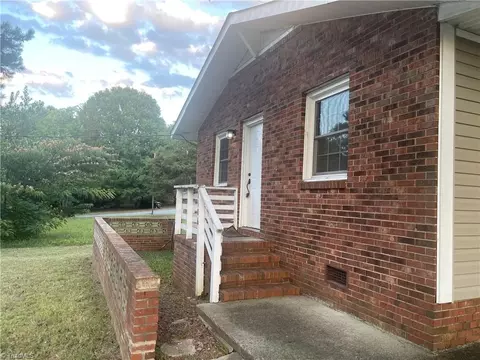 Exterior - 1106 Wise Ave, High Point, NC 27260 photo 3 of 4