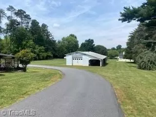 361 Mountain View Rd, King, NC 27021 photo 5