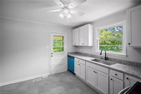 1602 Worth St, High Point, NC 27260 photo 5