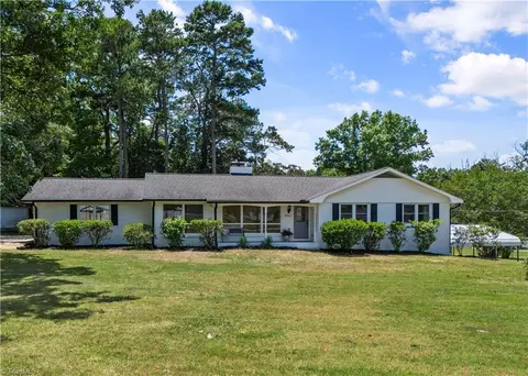 4063 Friendship Ledford Rd, Winston Salem, NC 27107