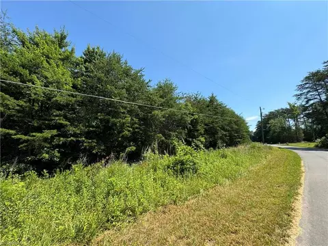 00 Benge Dr, Elkin, NC 28621