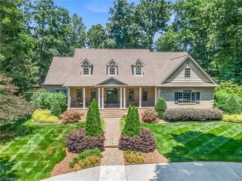 3937 Newport Ct, High Point, NC 27265
