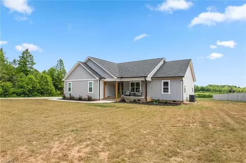 4910 Nc Highway 135, Stoneville, NC 27048