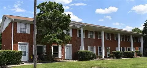 1301 Meadowview Rd W #B, Greensboro, NC 27403