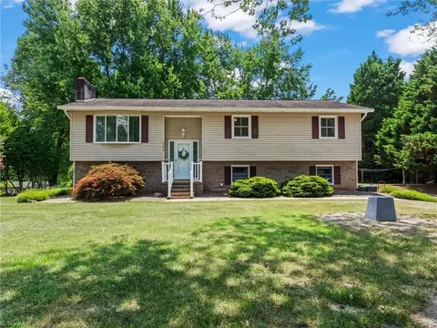 283 Whitaker Chapel Rd, Pilot Mountain, NC 27041
