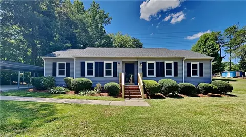 2317 Morningside Dr, Burlington, NC 27217